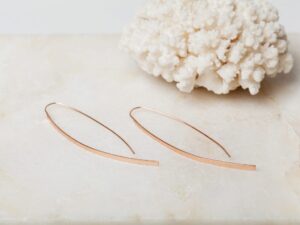Langwerpige oorbellen Earring Nono 925 sterling zilver en 18K roségoud mat Laura Design