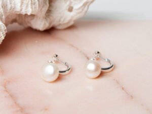 Parel oorbellen Earring Pearl Elina 925 sterling zilver en zoetwaterparel Laura Design