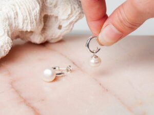 Parel oorbellen Earring Pearl Elina 925 sterling zilver en zoetwaterparel Laura Design