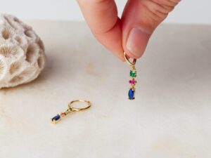 Oorbellen met scharniersluiting Hoop Earrings Whitley 925 sterling zilver en 18K goud & multi coloured cubic zirconia Laura Design